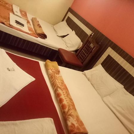 Hotel Sangeeth Lodging マイソール エクステリア 写真