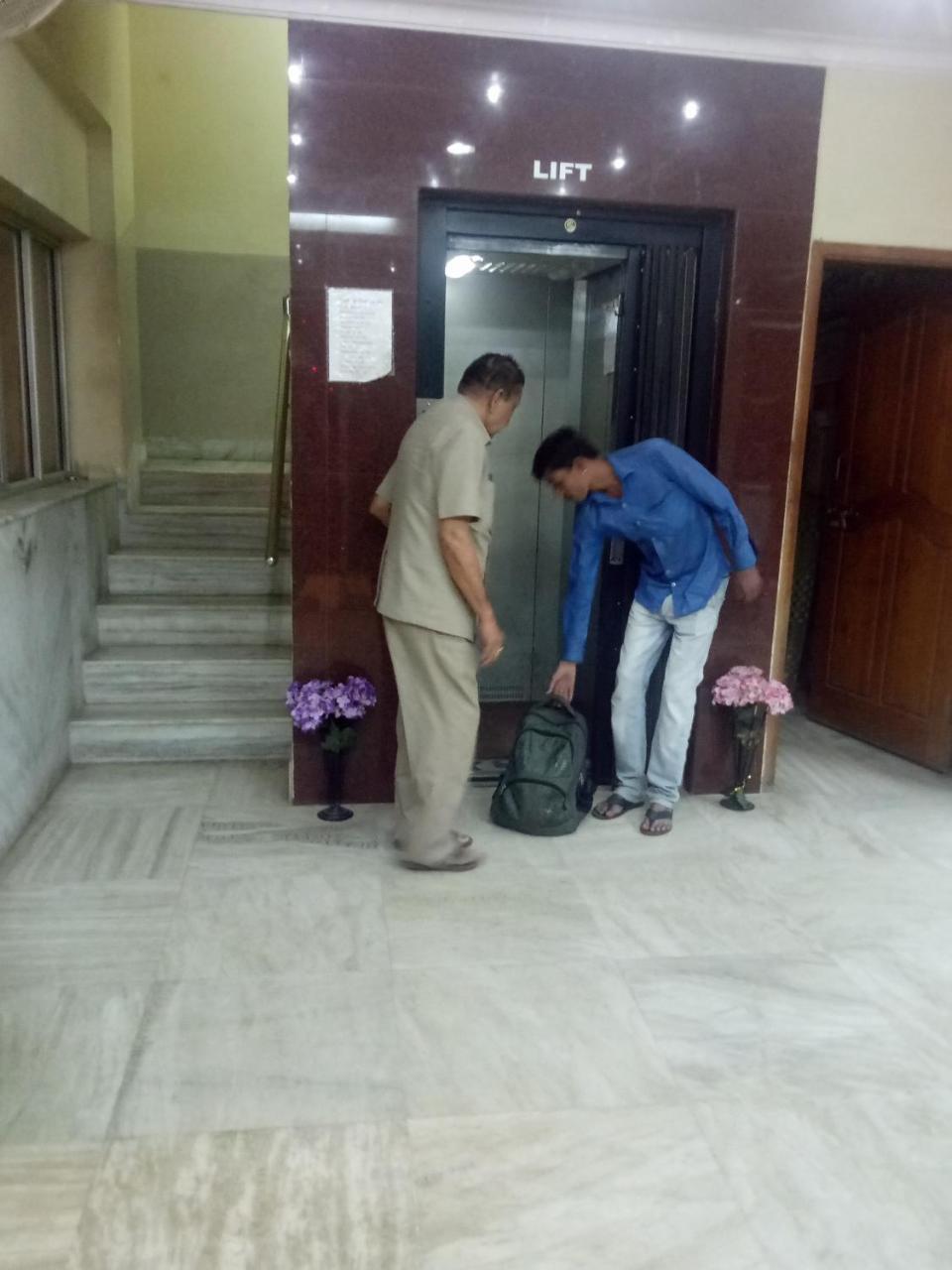 Hotel Sangeeth Lodging マイソール エクステリア 写真